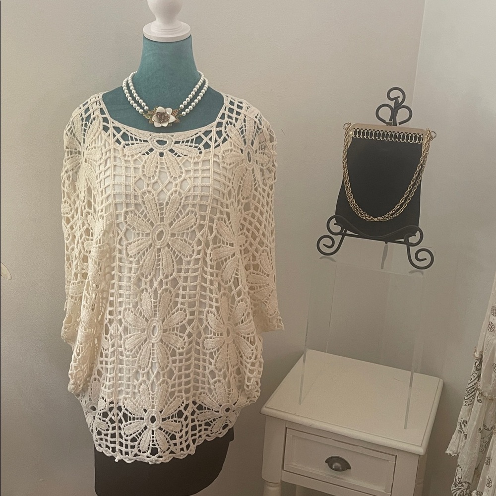 Cream Crochet Lace Hoho Top